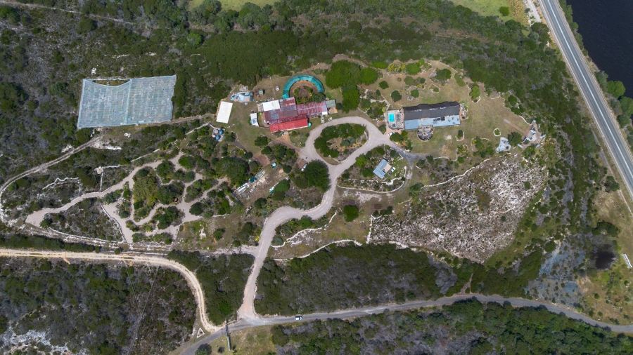 6 Bedroom Property for Sale in Stilbaai Oos Western Cape